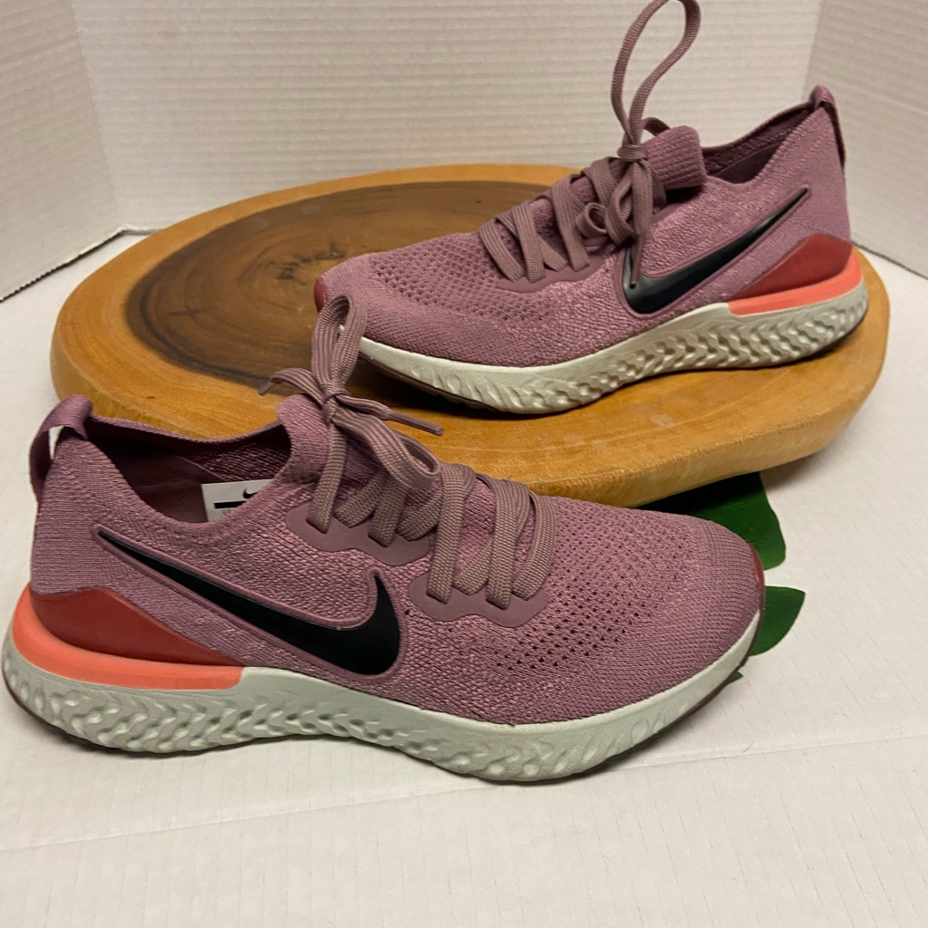 Nike Epic React Maive Sneakers